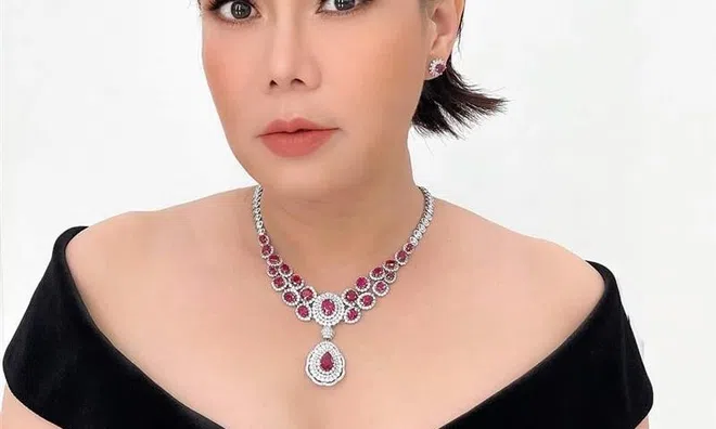 Việt Hương đáp trả lời móc mỉa liên quan cái chết Phi Nhung