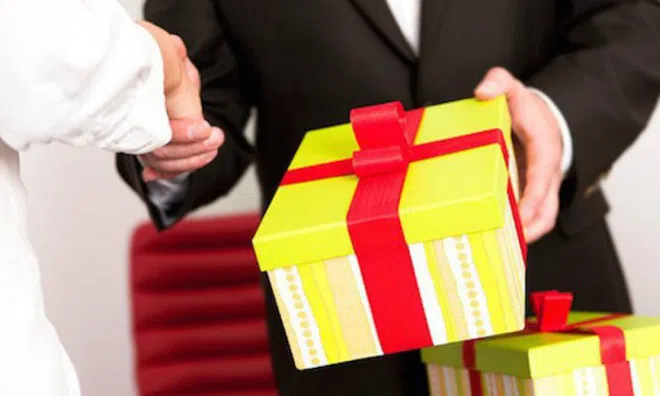 Đà Nẵng: Nhận quà biếu 55 triệu đồng, hai công chức chi cục Thủy sản bị kỷ luật