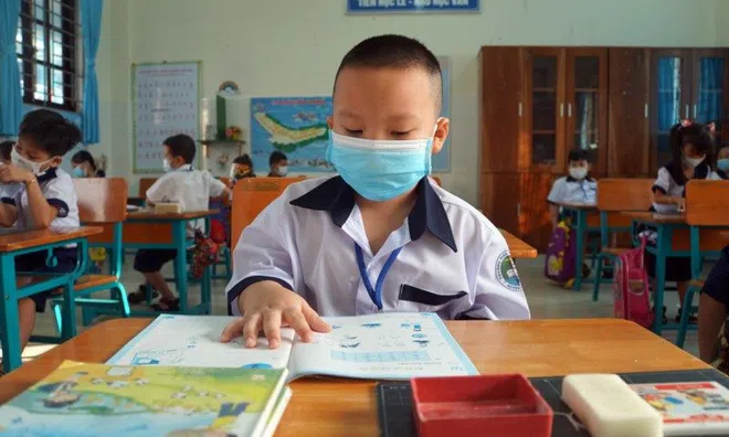 Tranh cãi "học sinh lớp 1,2 thi trực tiếp tại trường": Bộ Giáo dục & Đào tạo nói gì?