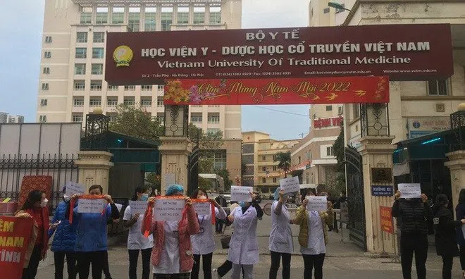 Nhân viên bệnh viện Tuệ Tĩnh yêu cầu trả lương: Bộ Y tế yêu cầu giải quyết dứt điểm