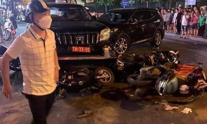 Xử lý ra sao tài xế ôtô Santa Fe trong vụ tai nạn liên hoàn ở Hà Nội?