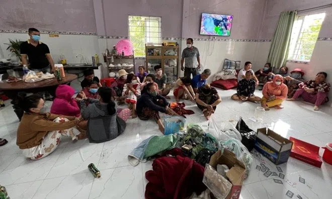 Đột kích sòng bạc có nhiều "quý bà" ở Long An: Công an thu giữ tang vật gì?