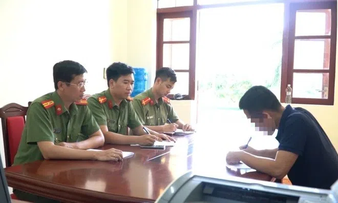 Xử phạt người bình luận sai trên Facebook về "hòn non bộ" ở Quảng Ninh