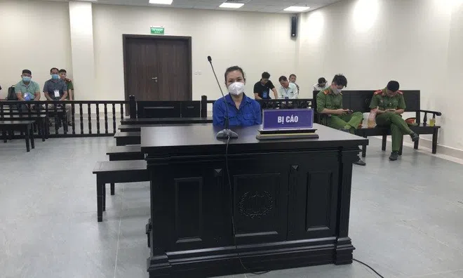 Bán cafe gần trường Cảnh sát, "nổ" quan hệ lừa xin việc vào ngành