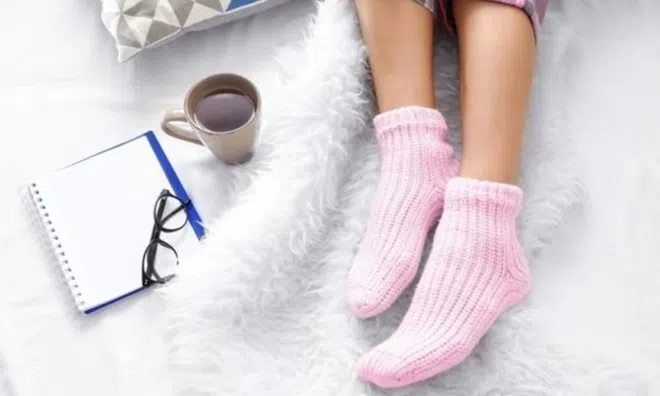 Mang tất đi ngủ khi trời lạnh nhất định phải nhớ 4 lưu ý quan trọng này