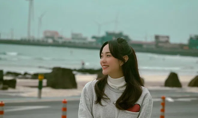 Mẹ bầu Minh Hằng bị hội bạn thân “bóc phốt”