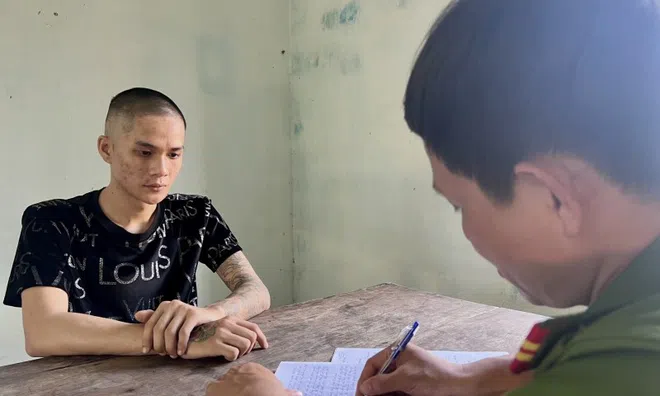 Huế: Đôi nam nữ cất hàng nghìn viên ma tuý ở túi áo "sa lưới"