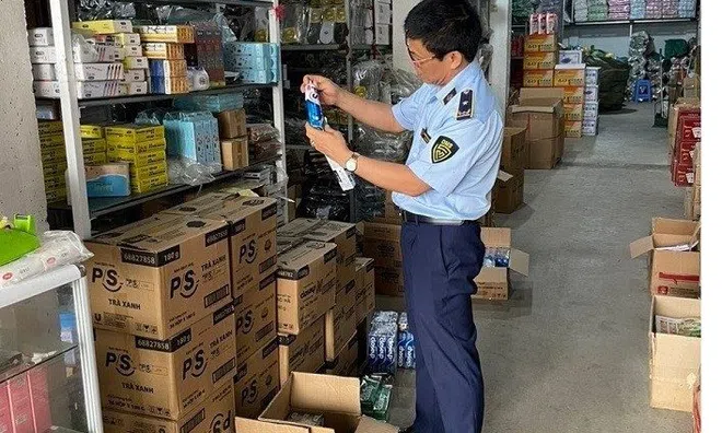 Hải Dương: Tạm giữ gần 8.000 sản phẩm kem đánh răng và dầu gội giả