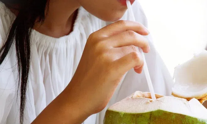 Mỗi ngày uống 1 quả dừa liệu có tốt cho sức khỏe?