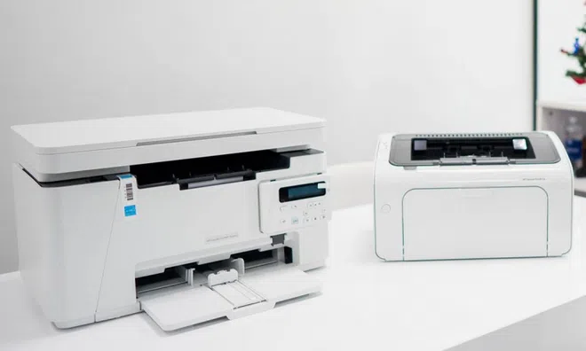 Nữ kế toán lập đơn kiện công ty cũ vì bị sa thải do quên tắt máy in sau giờ làm việc