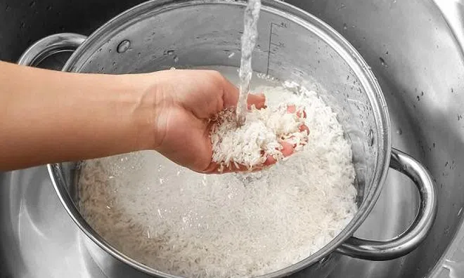 Đừng nấu cơm như cũ nữa, thêm hai giọt này vào cơm thơm lừng, mẹ chồng ăn xong chỉ có khen nức nở