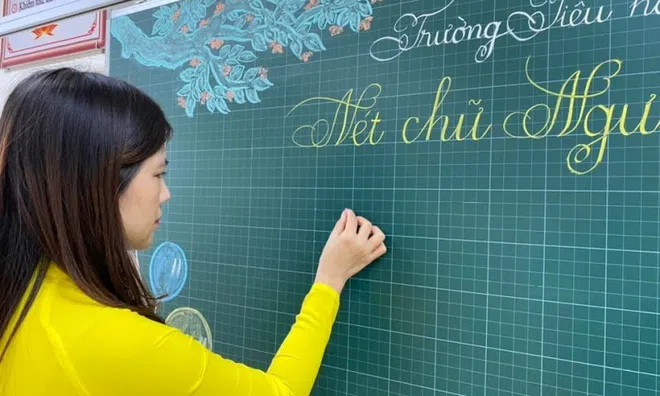 Định mức tiết dạy trung bình trong 01 tuần đối với giáo viên giảng dạy chương trình giáo dục thường xuyên là bao nhiêu tiết?