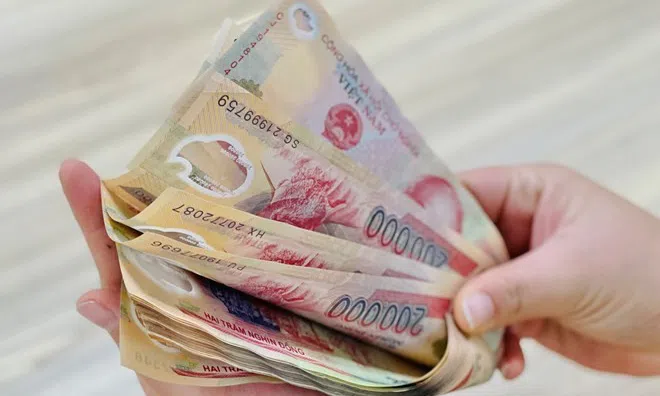 Quyết định hỗ trợ 1.200.000 đồng/tháng chi phí tiền ăn cho mỗi hộ gia đình có đất thu hồi theo Quyết định 73 đi làm việc ở đâu?