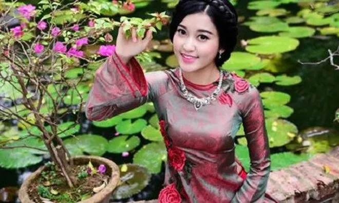 Văn hóa Hà Nội qua ống kính CNN: Việt Phủ Thành Chương
