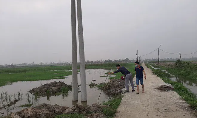 Hai anh em ruột chết đuối thương tâm ở hố chôn cột điện đang thi công