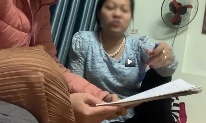 Triệu tập cô đồng "chữa" ung thư, COVID-19 bằng cách ợ hơi, nhổ nước bọt vào người bệnh