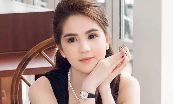 "Nữ hoàng nội y" Ngọc Trinh trình báo mất bộ sưu tập đồng hồ trị giá hơn 10 tỷ đồng