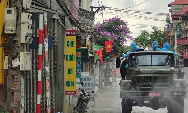 Hà Nội: Những "điểm nóng" COVID-19 đang được phong tỏa, cách ly y tế