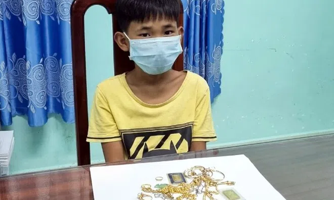 “Siêu trộm nhí” trộm 200 triệu đồng chơi game và đánh bạc, khai đi trộm cắp từ năm 8 tuổi