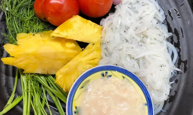 Chế biến canh chua cá ngần, chồng chan vợ húp cả nhà khen ngon