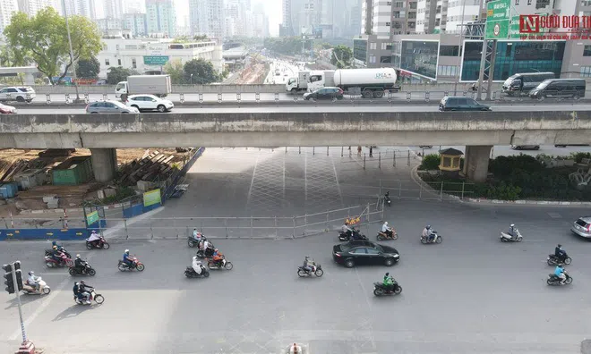 Đóng nút giao Lê Văn Lương - Tố Hữu để thi công hầm chui 700 tỷ đồng