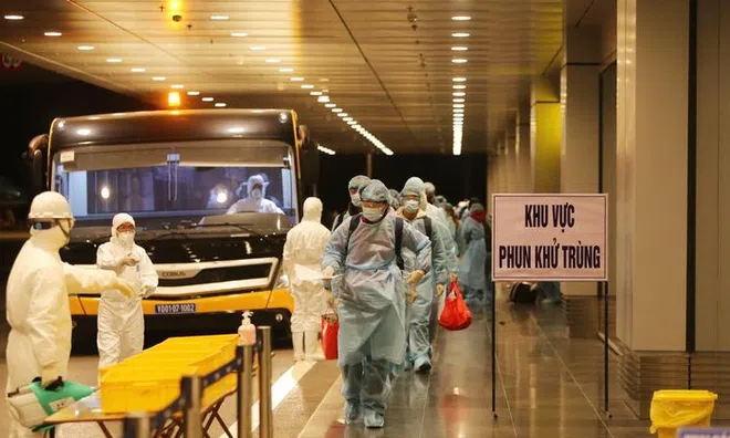 Từ 1/7 thí điểm cách ly 7 ngày tại Quảng Ninh với người nhập cảnh tiêm đủ liều vắc xin COVID-19