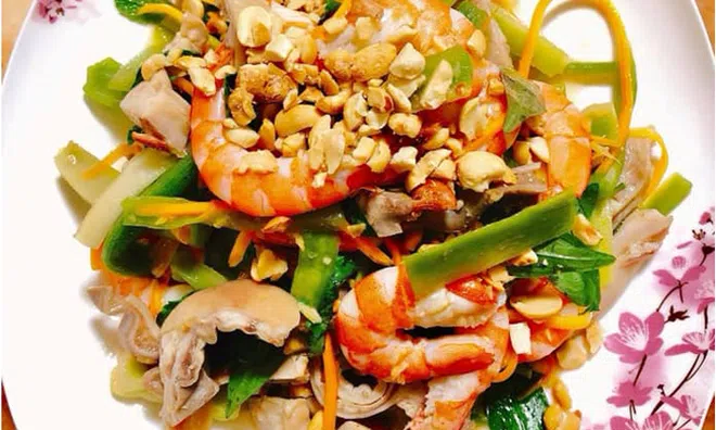 Món ngon cuối tuần: Đẹp da thon dáng với món gỏi sứa rau tiến vua