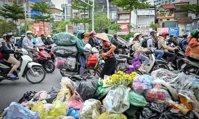 Nhiều "tai tiếng" vẫn trúng nhiều gói thầu khủng, ai đứng sau "ông trùm" gom rác Minh Quân?