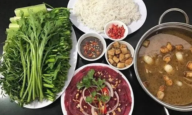 Món ngon cuối tuần: Cách nấu lẩu bò mắm ruốc ngon như ngoài hàng