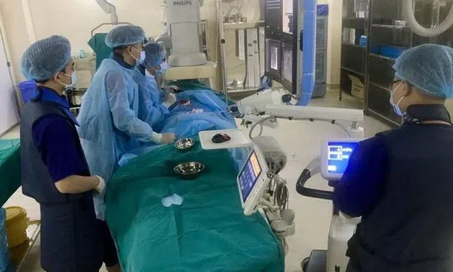 Đầu tư y tế Việt Mỹ - nhà thầu lớn lĩnh vực trang thiết bị y tế