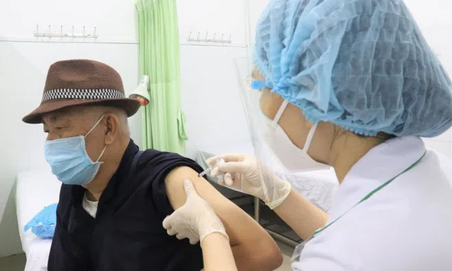 TP.HCM triển khai tiêm vaccine COVID-19 đợt 5 cho 15 nhóm đối tượng ưu tiên