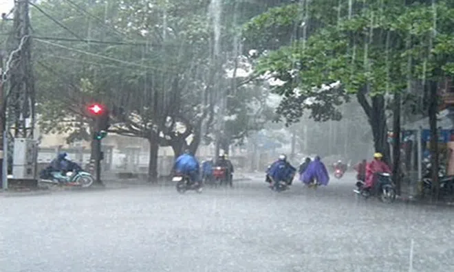 Dự báo thời tiết 30/7: Mưa giông bao trùm cả nước, nguy cơ xảy ra lốc, sét