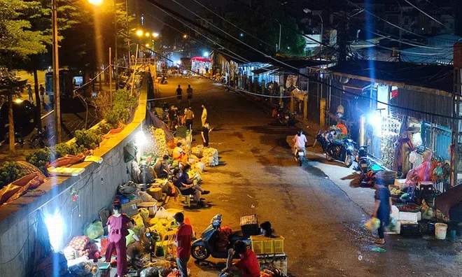 Bác bỏ thông tin phong tỏa toàn bộ chợ Long Biên vì liên quan đến ca nhiễm SARS-CoV-2