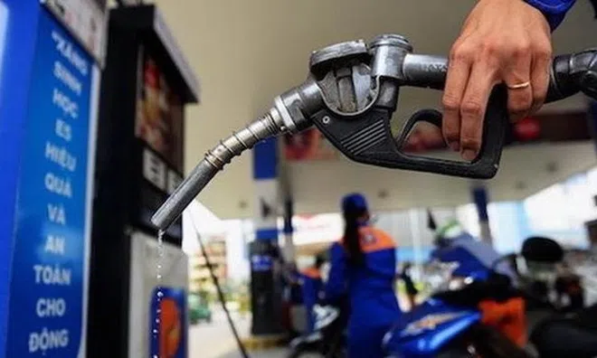 Giá xăng tăng liên tục đẩy CPI tháng 7 tăng cao
