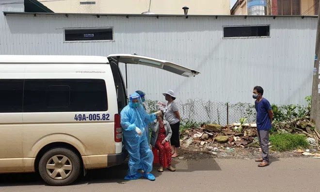 Khởi tố vụ tài xế xe tải không chấp hành quy định, làm lây lan dịch bệnh COVID-19