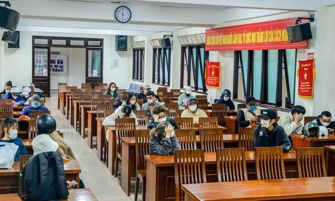 Tụ tập chụp ảnh, ngắm hoàng hôn, 26 thanh niên bị phạt nặng