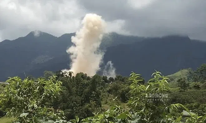 Lai Châu: Nổ lớn làm rung chuyển nhà dân, khoảng 60 hộ bị ảnh hưởng