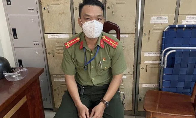 Tạm giữ kẻ giả danh công an, đăng thông tin sai sự thật nhằm kích động người dân