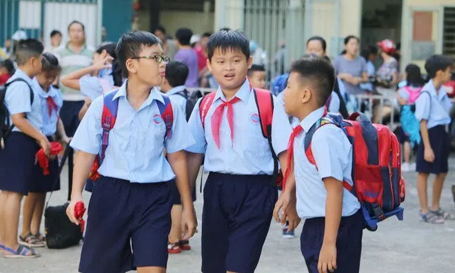 TP.HCM đề xuất bộ GD-ĐT kéo dài năm học 2021-2022