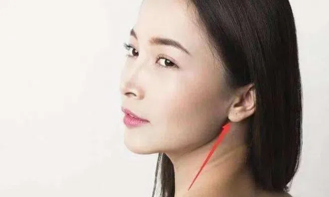 Phụ nữ có 3 nét tướng này, hậu vận viên mãn, khó ai sánh