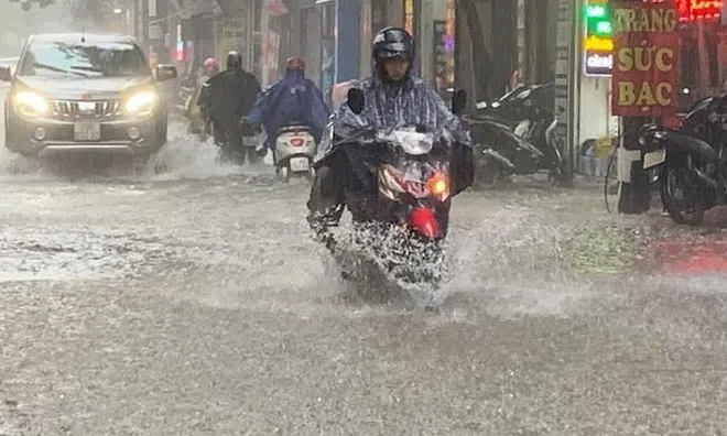 Dự báo thời tiết 16/9: Hà Nội tiếp tục có mưa rào và dông, nhiệt độ cao nhất 31 độ C
