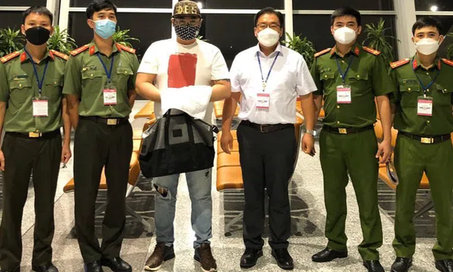 Công an Hà Nội bắt ông trùm cá độ người Hàn Quốc bị Interpol truy nã