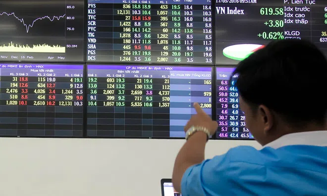 Ông Khương Tiến Hùng bị phạt 92,5 triệu đồng vì giao dịch cổ phiếu từ 3 năm trước nhưng không báo cáo