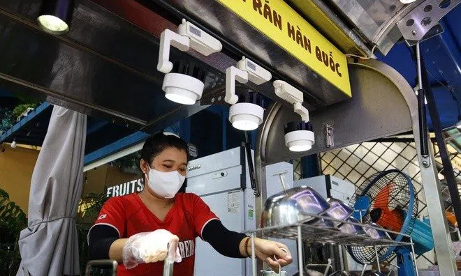 Ngày mai (28/10), TP.HCM chính thức cho phép mở lại quán ăn tại chỗ