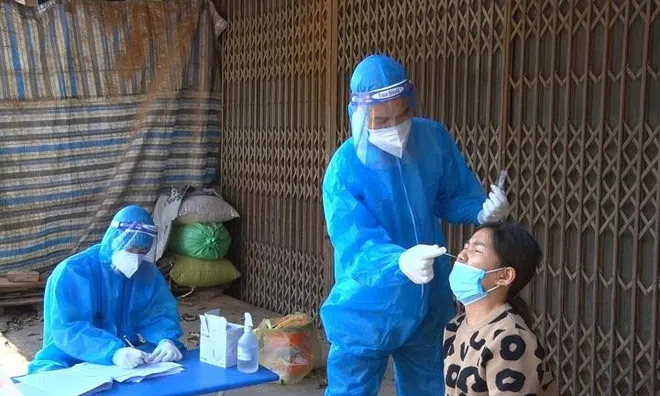 Phát hiện chùm Covid-19 ở công trường xây dựng, Hà Nội thông báo khẩn