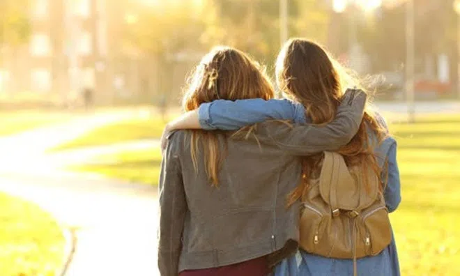 Nghề lạ: Kiếm chục triệu đồng/ngày nhờ... dỗ dành người khác