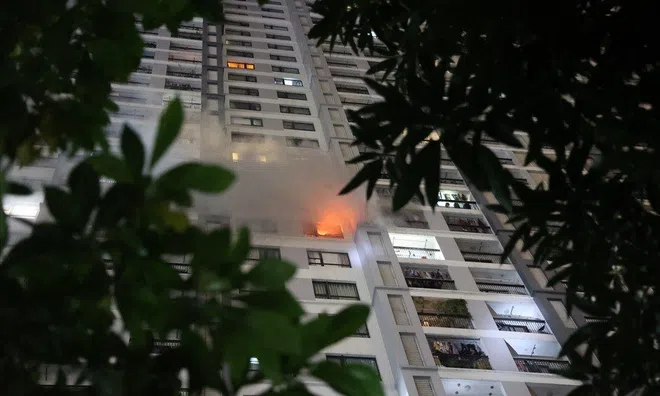 Hà Nội: Căn hộ tại Times City bốc cháy ngùn ngụt, hàng trăm cư dân hoảng hốt tháo chạy