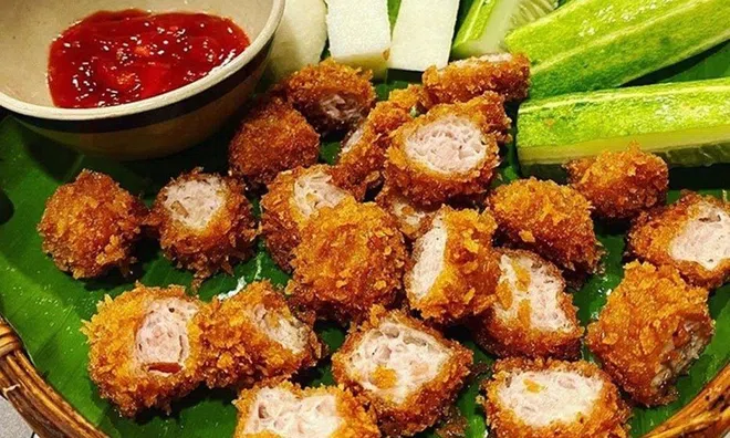 Món ngon cuối tuần: Tự làm nem chua rán ngon sạch tại nhà