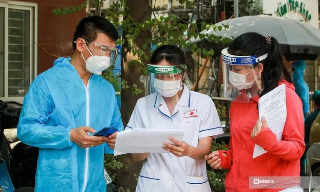 Ngày 13/12, ghi nhận 15.377 ca Covid-19, có 8.891 ca cộng đồng