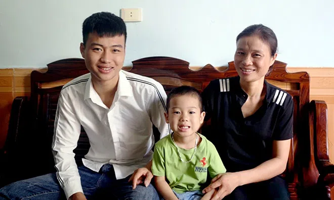 Bí quyết nuôi dạy con Thủ khoa của một bà mẹ thuần nông